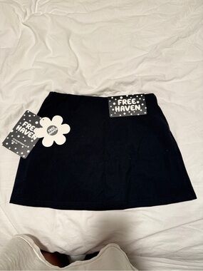 Free Haven Women's Solid Black A-Line Mini Pencil Skirt